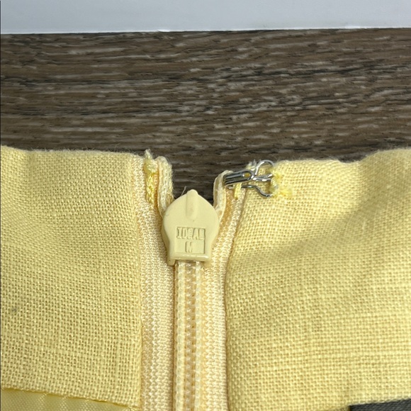 Taylor Yellow Linen Dress Sleeveless Ruffle Trim Shift Fit & Flare Size 6 - Picture 9 of 13